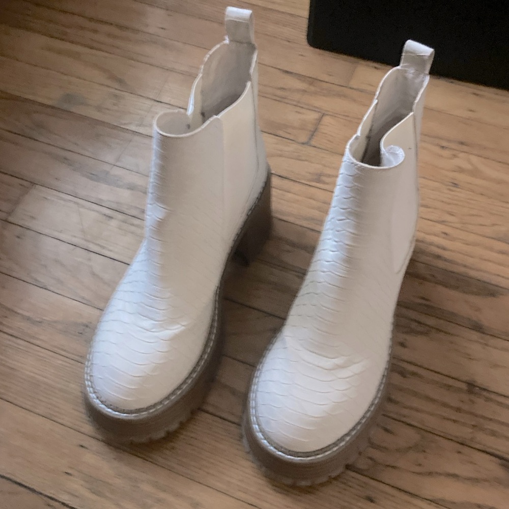 Nwot Platform Chelsea Python Ankle Boot - image 7